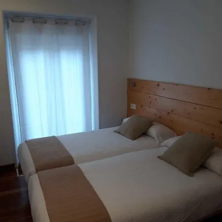 ゲストハウス ペンション ウルキア