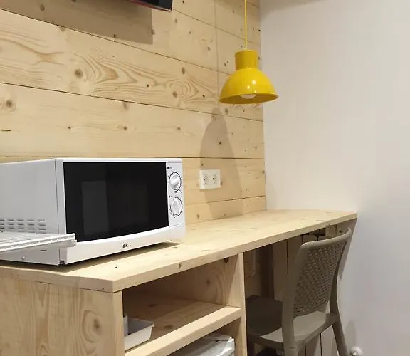 Urkia בית הארחה 2*